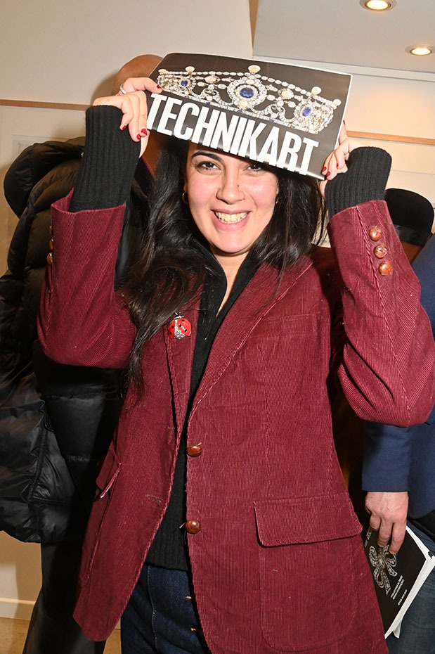 A quoi voyez vous qu' Assiya Shabi est la redac chef de ce numéro?