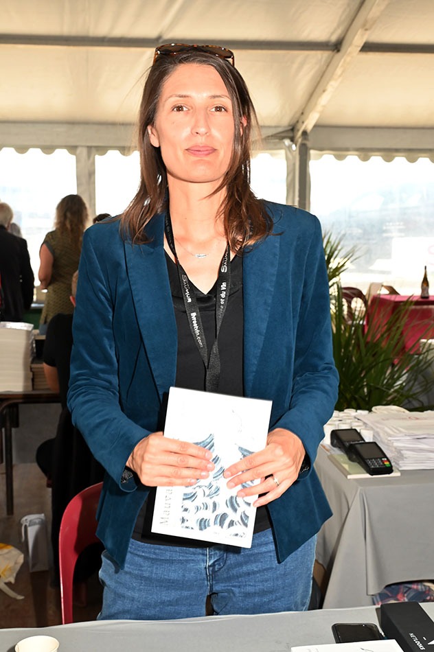 Camille Goudeau et son "Nouveau Départ" et sa jolie couverture en vague d'Hokusai