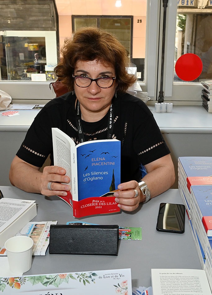 Elena-Piacentini que je n'ai pas reconnue c'est quand même prestigieux Prix de La Closerie des Lilas 2022 pour "Les silences d'Ogliano"