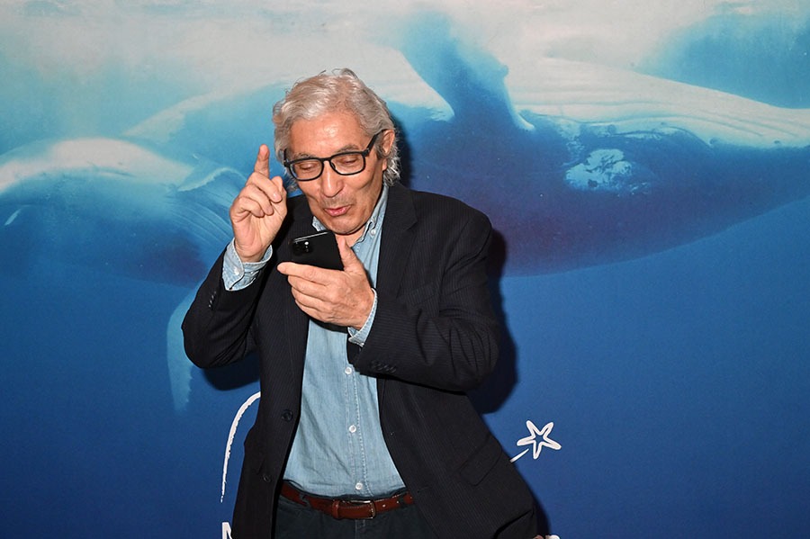 on recommence messieurs les paparazzis, j'ai oublié de mettre de la pellicule dans mon Klikklakmobile !!