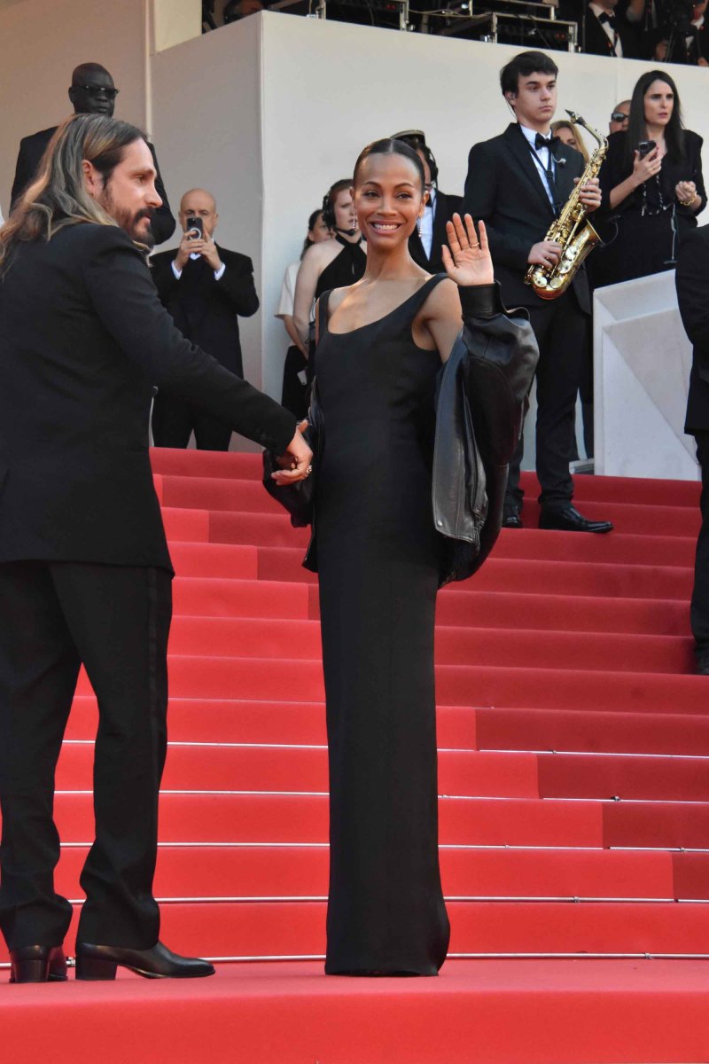 Marco Perego, et Zoe Saldana vous saluent