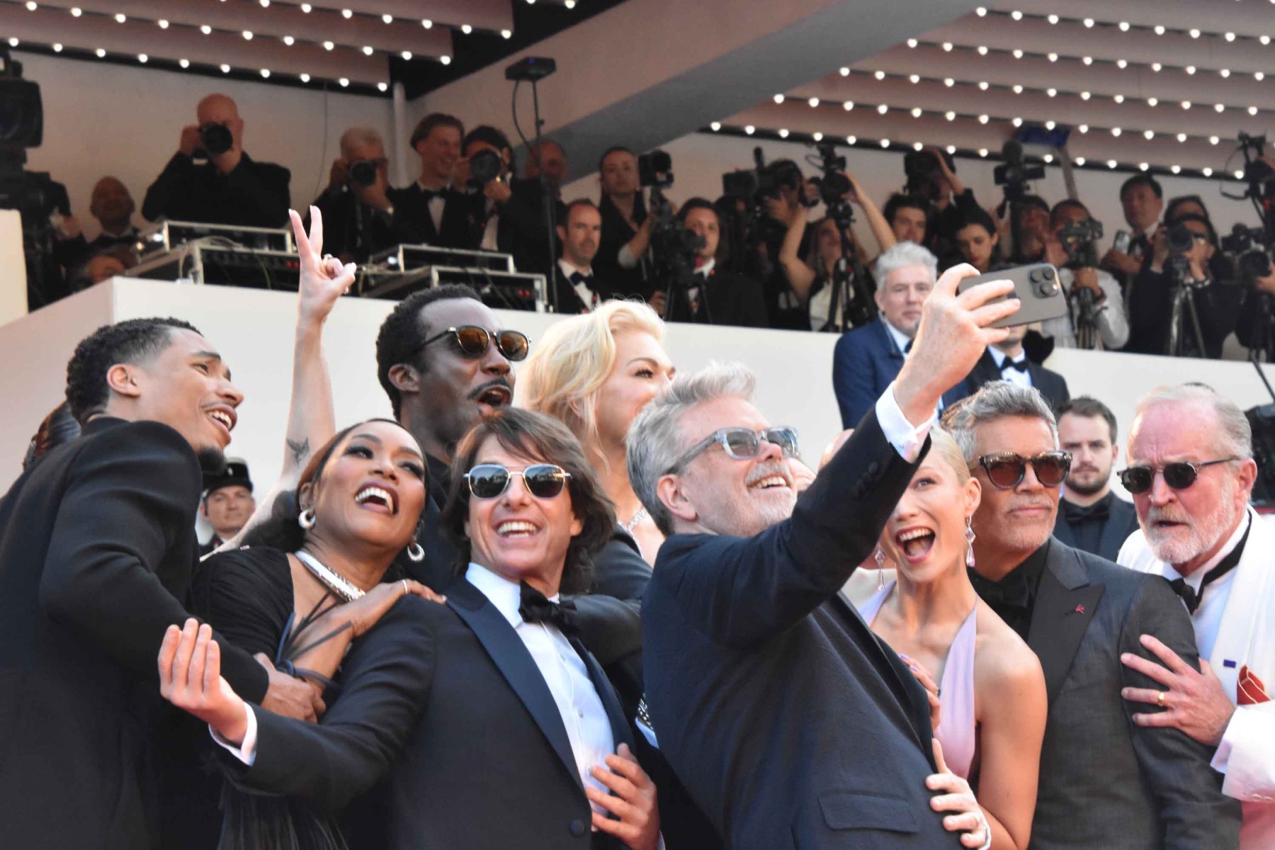 Avec Tom Cruise les selfies sont de vraies mêlées de Rugby