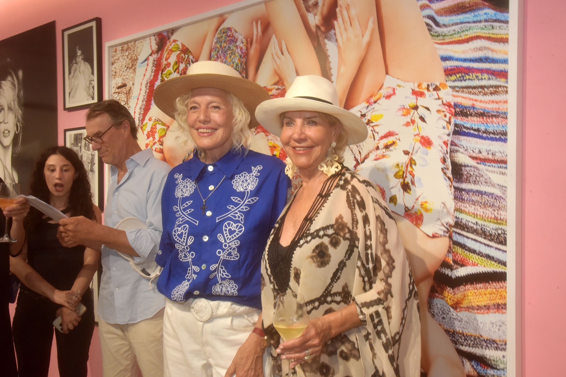 Le Gang des filles aux chapeaux de paille Ellen et Polina Goudieva