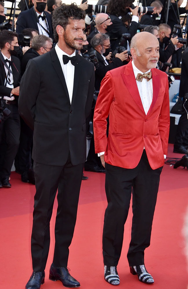 Christian Louboutin s'est fendu d'une red jacket mais pas de Red Shoes malheureusement !