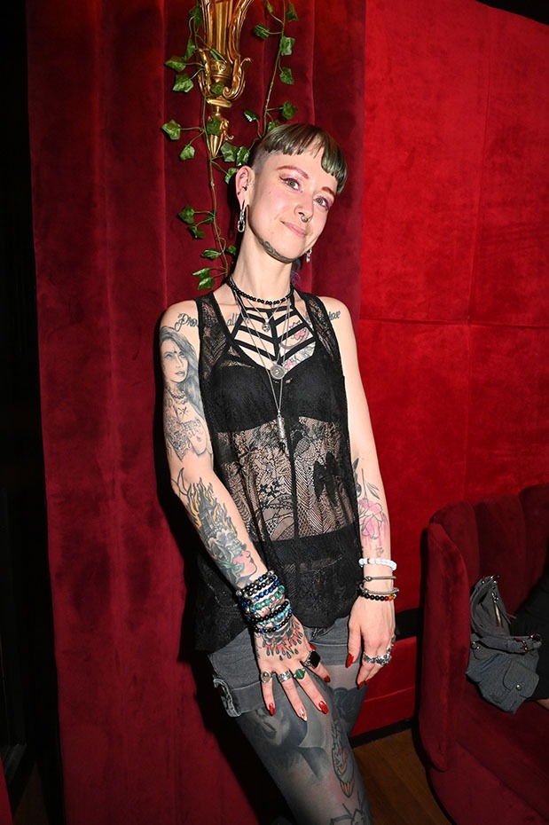 Billy Doll est une poupée tatouée