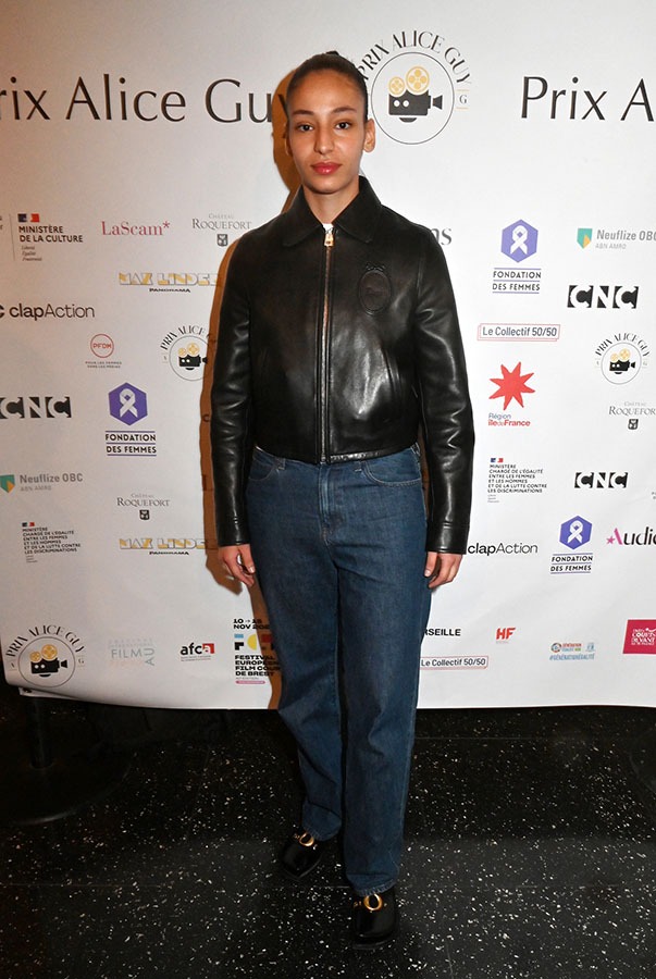 Nadia Malliti en mode Badass cuir et jean !!