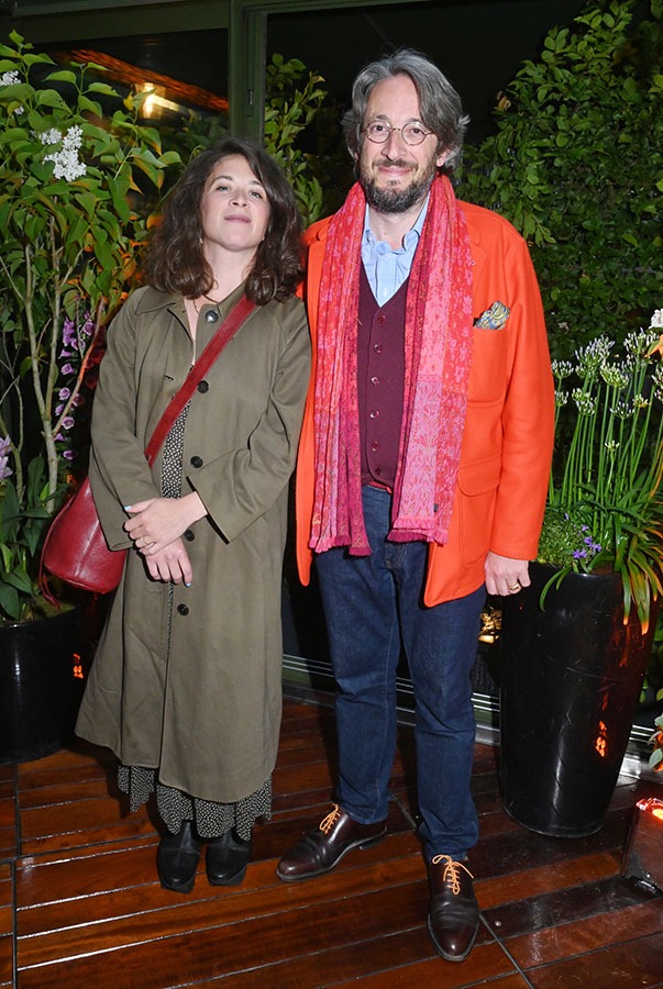 Comme chez Mac Clo Venez comme vous êtes! Emma Becker fait son entrée avec Nicolas D’Estienne D’Orves !