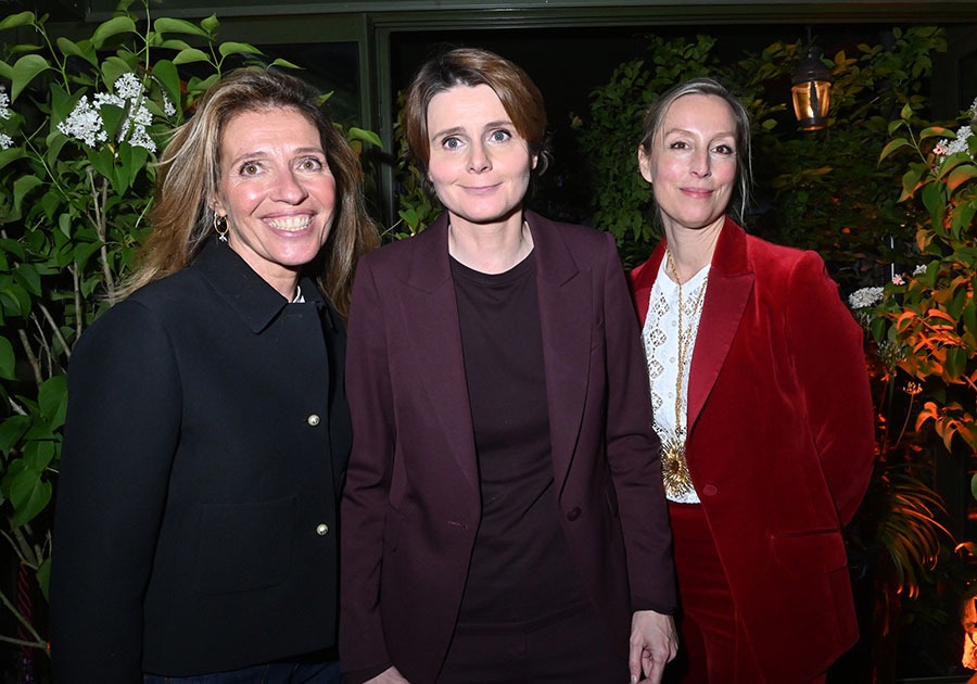 Carole Chretiennot et Adelaide de Clermont Tonnerre en mode franche sniper avec Caroline Fourest