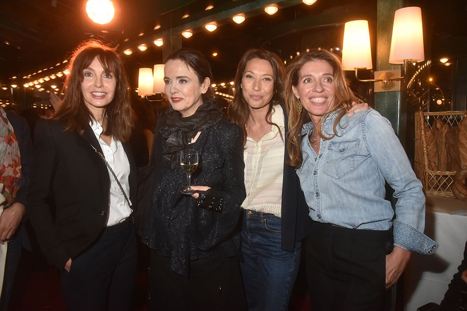Caroline et ses chouettes copines : Anne, Amelie et Laura