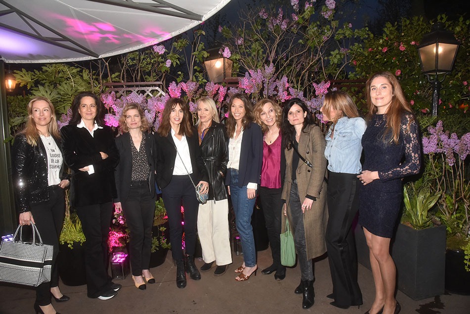 Voila le Jury de la « Closerie des Lilas 2022 » :Adelaide de ClermontTonnerre, Stephanie Janicot, Sarah Biasini, Anne Parillaud Laure Adler LauraSmet Emmanuelle de Boysson Salome Lelouch et JessicaNelson