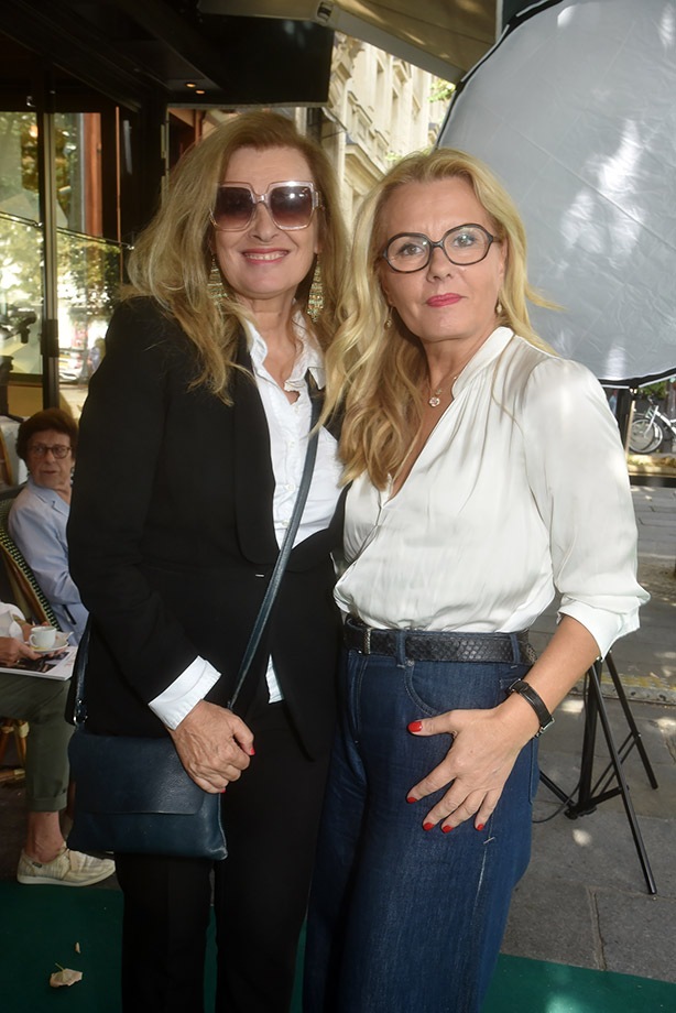 Valerie Trirweiler et Carole Fernandez Affleloutent