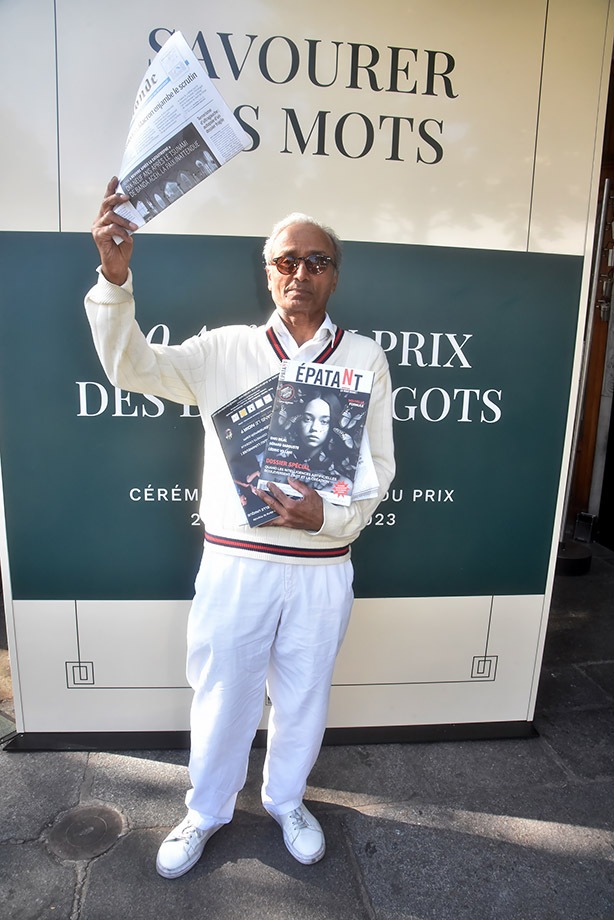 Ali Akbar est le dernier vendeur de journaux a la criée sur St Germain