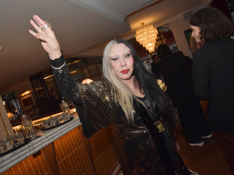ORLAN en mode "Der Himmel uber Françoise Sagan"