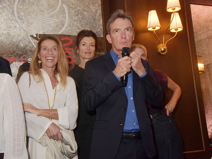 Denis Westhoff fils de Sagan entouré de Carole Chretiennot (Prix de Flore, et de La Closerie des Lilas) et Emmanuelle Brame qui va bientot nous presenter son last book: « Le Trader du Louvre »