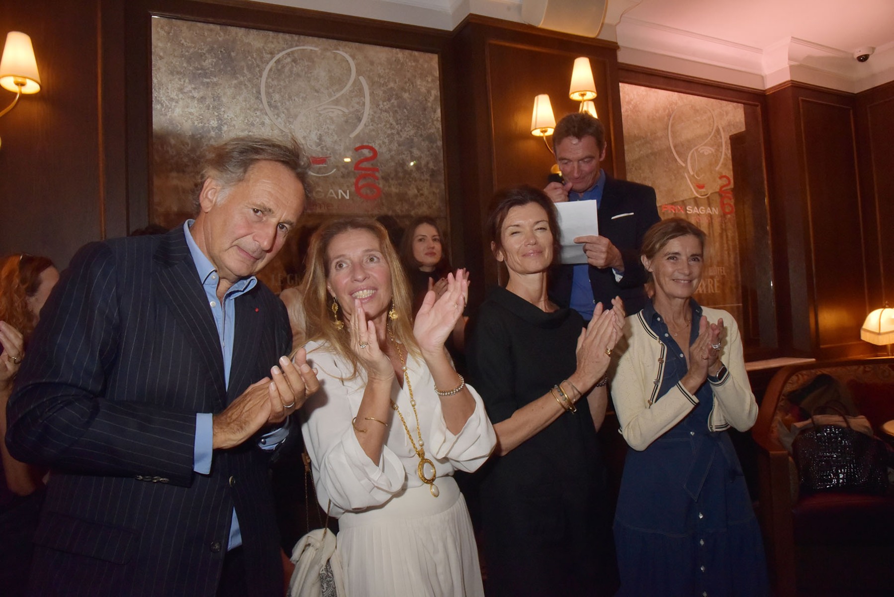 Denis Westhoff annonce le grand gagnant : Françoise Sagan 2026 award va à Florent Oiseau pour son book « Ma Gloire » Allons faites un un peu de bruit pour Florent Oiseau SVP !