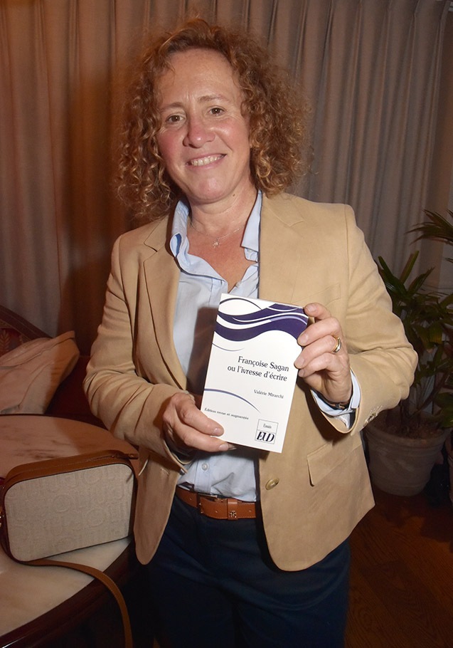 Valerie Mirarchi a écrit un book sur Francoise Sagan et me montre la preuve !!