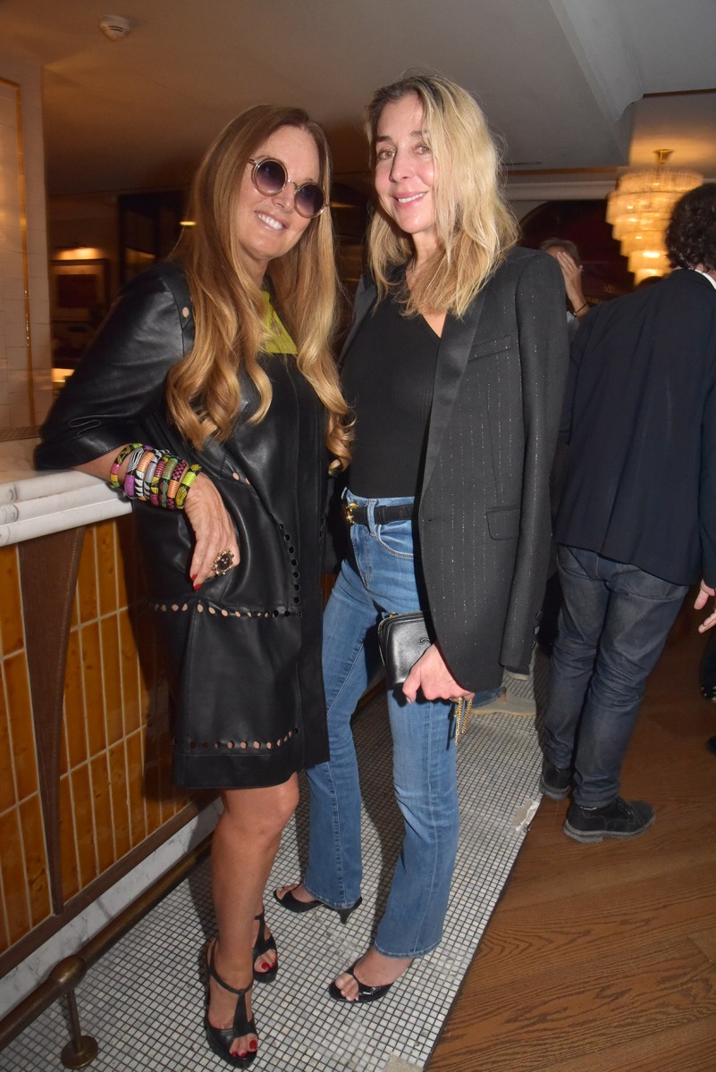 Delphine Marang me présente sa copine Amelie Dian (Co Fondatrice Zadig Et Voltaire) en mode vignettes Fashionestas « Les petites Saganettes de la semaine »