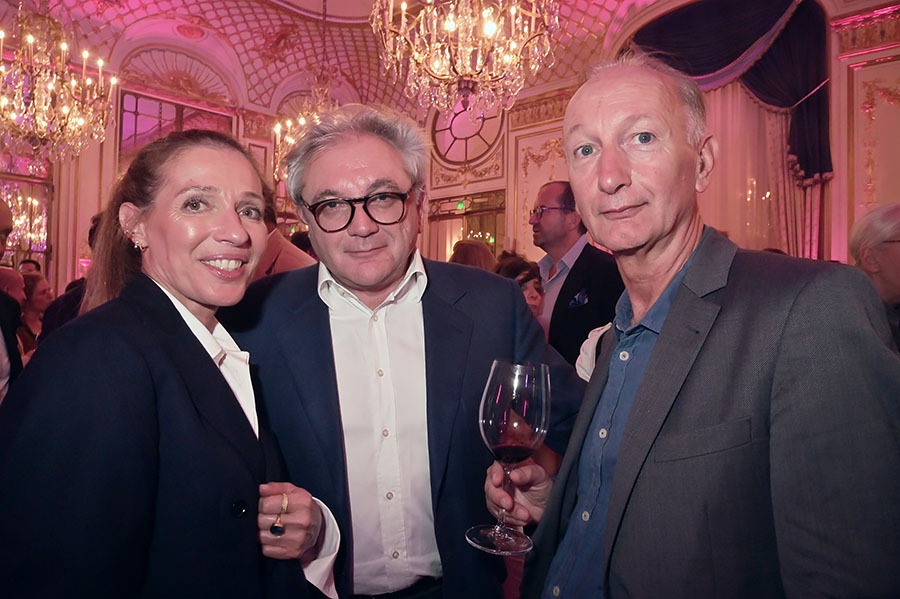 Carole Chretiennot avec Jean pierre Saccani et Bertrand de Saint vincent  les jurés vétérans du Prix de Flore !
