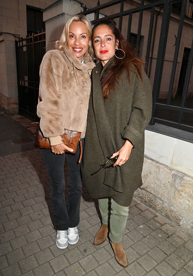 Charlotte Bouteloup et Audrey Dana siamoisent un max au cocktail Combier !