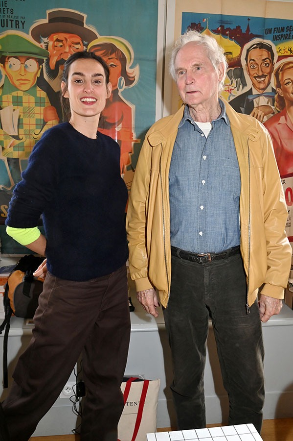 Nine d'Urso pose avec le Prix Morellet 2026 le grand artiste Plasticien Jean Pierre Raynaud !