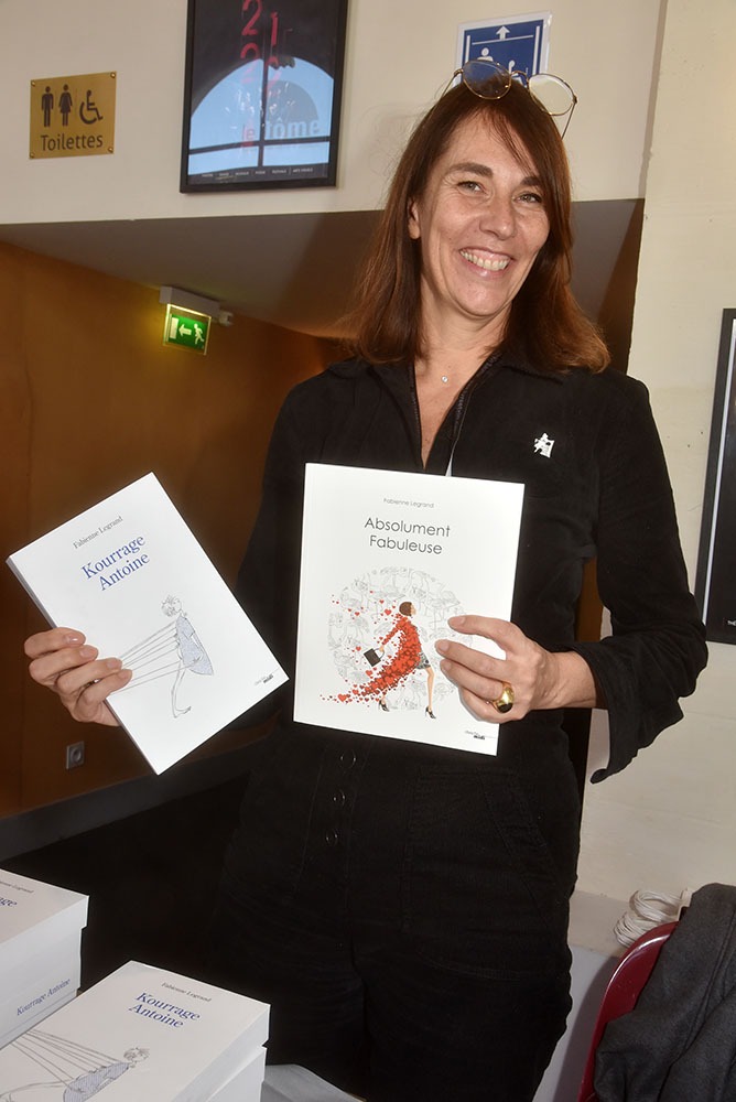 Fabienne Legrand avec son ravissant sourire perché sur ses 1m80 on devrait lappeler Fabienne La Grande