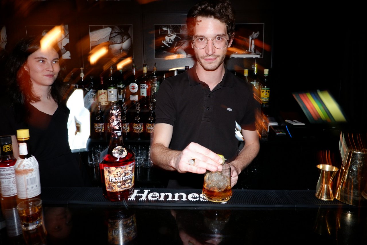 Technikart fête l Art autour d'un Cocktail Hennessy ( avec moderation)
