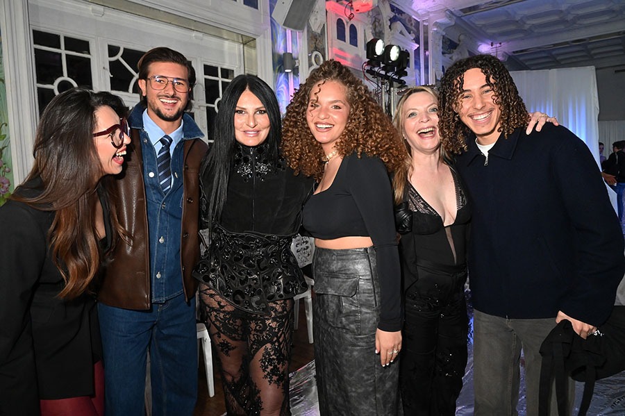 En rang d'oignon Deux invités, Sylvie Ortega, Lea haddad, Nadia Ronteix and Masseo de Star Academy