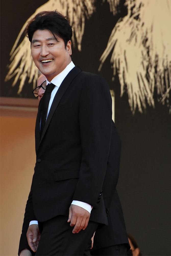 Sous les palmiers un des plus grands acteurs coreens Song Kang-ho