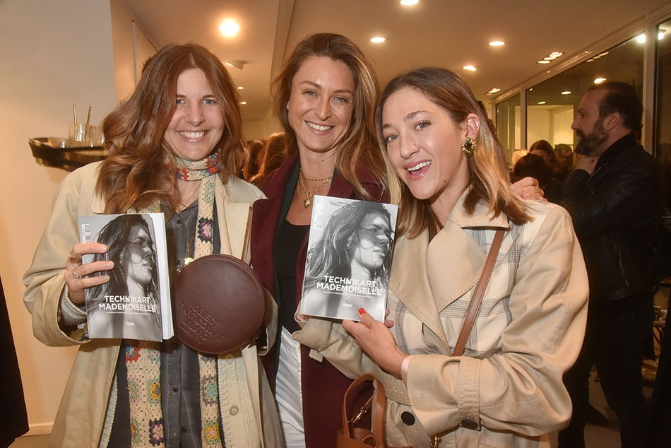 Constance Ponti, Chloe Fabiani et Julie Peugeot Dans « Les Demoiselles deTechnikart »