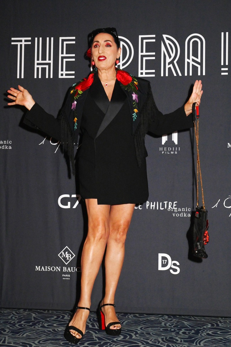 Arrivée en retard ca n'empêche pas Rossy de Palma de poupoupidouter