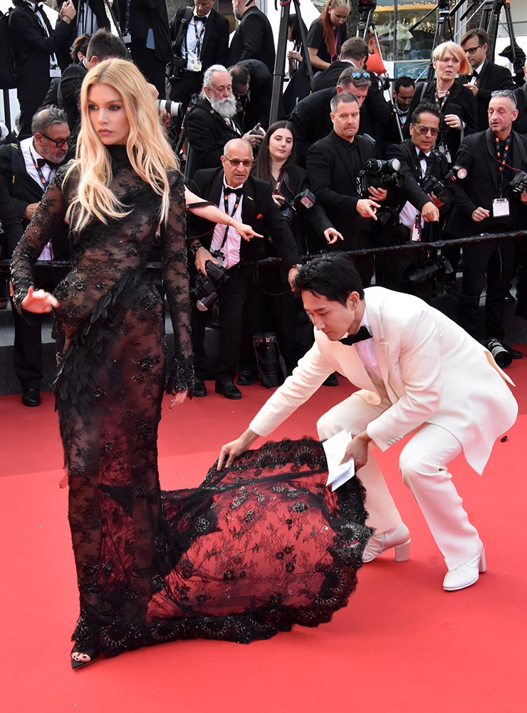 Le Couturier chinois Cheney Chan ami de Julien Fournié a taillé cete robe pour Stella Maxwell