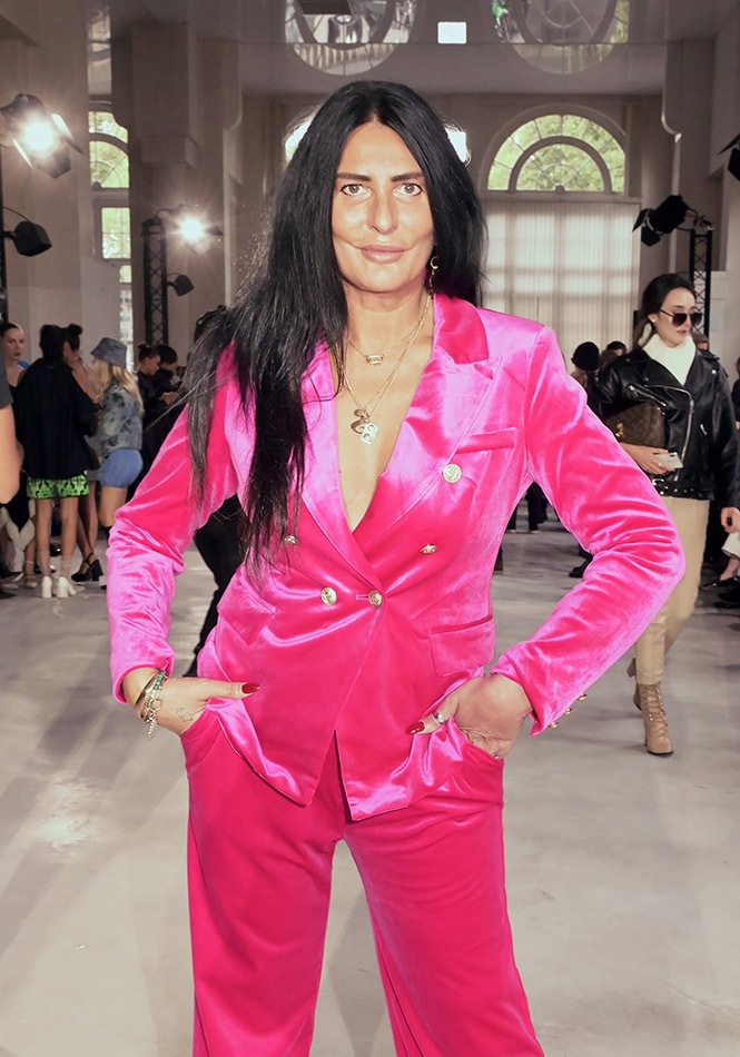Non Sylvie Orteg munos n'est pas en Victoria/tomas mais en pink panther