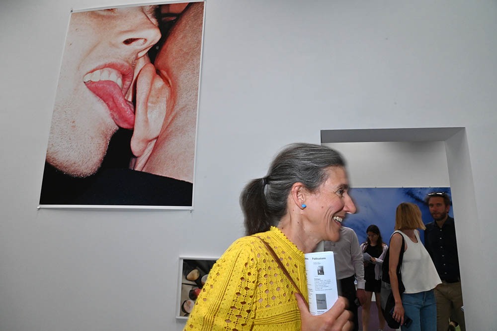 Une oeuvre de Wolfgang Tillmans et des invités