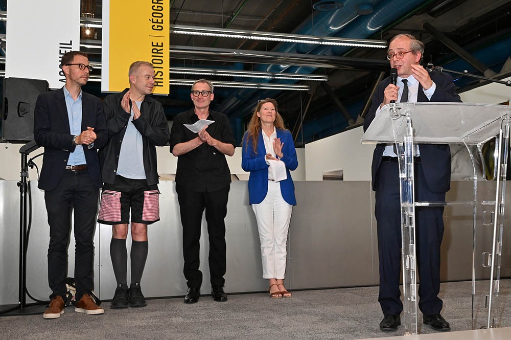 En rang d'oignon voilà l'Artiste Wolfgang Tillmans, Le presidentdu Musee National d’Art Moderne Xavier Rey, le curateur Florian Ebner, Christine Carrier et l'excellent President Centre Pompidou Laurent Le Bon !