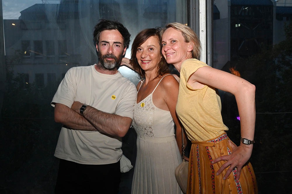 Arnaud De Palange bien accompagné de Caroline Delaude et de Virginie Bonnin