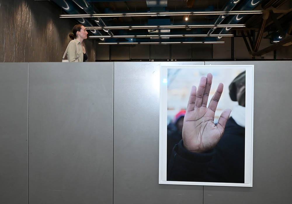 Une oeuvre de Wolfgang Tillmans et une invitée