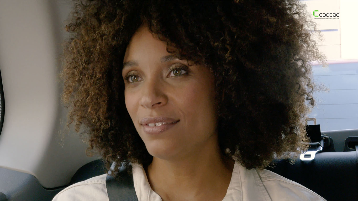 Stéfi Celma (Dix pour cent) sa very green interview ! Technikart