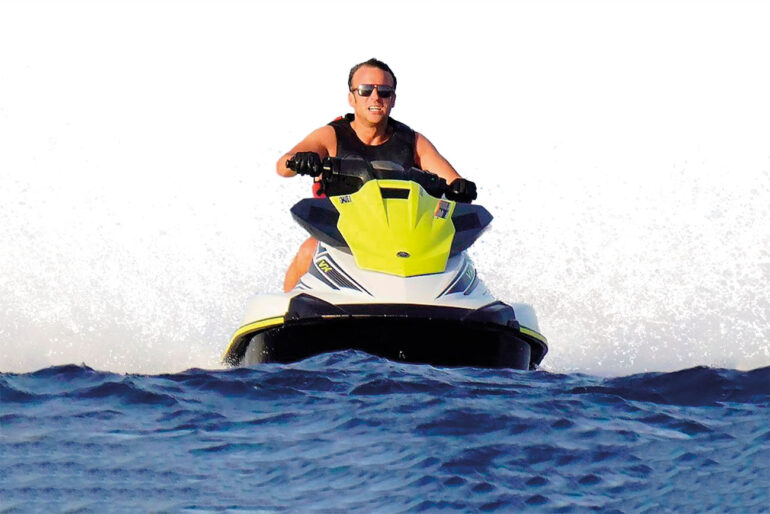 Macron jet ski